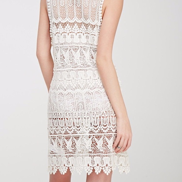 Forever-21-Boho-Cream-Ornate-Crochet-Tunic-Dress - Picture 3 of 8